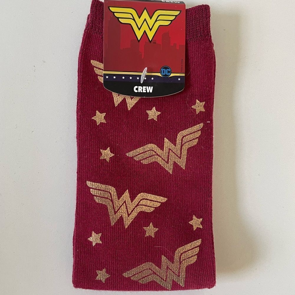 NWT Wonder Woman Crew Socks